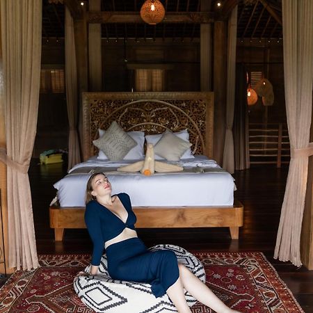 Ubud Riverside Villa Екстер'єр фото