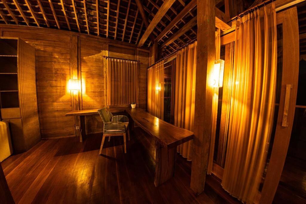 Ubud Riverside Villa Екстер'єр фото